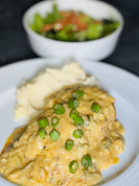 Smothered Chicken & Gravy