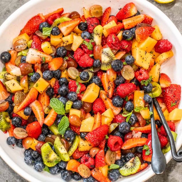 Seasonal Fruit Salad (platter min 10 pax)