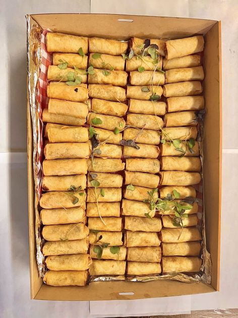 Garlic and pork spring rolls