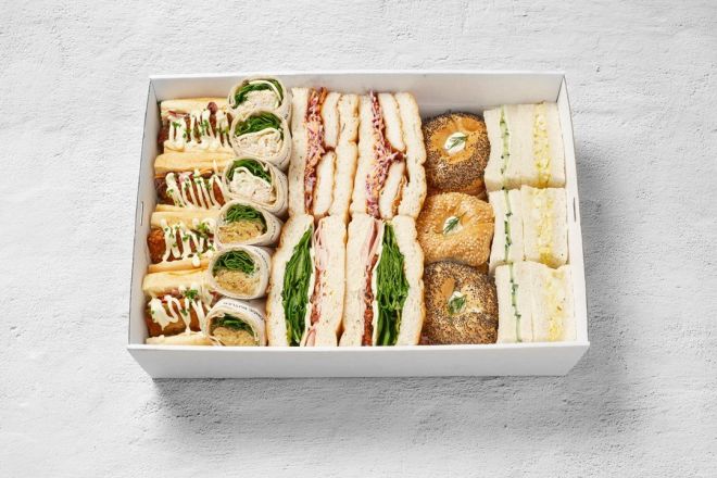 Mixed Lunch Box - 23 Pieces