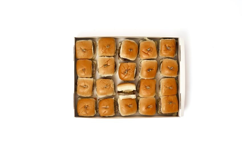 Warm American Cheeseburger Sliders - 20 pieces