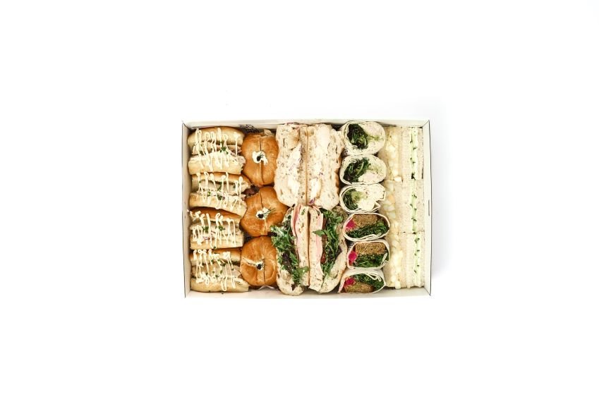 Mixed Lunch Box - 23 Pieces