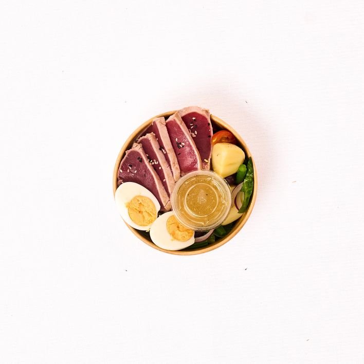 Seared Tuna Salad Bowl