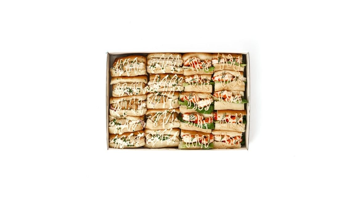 Petite Chicken & Prawn Rolls 20pc