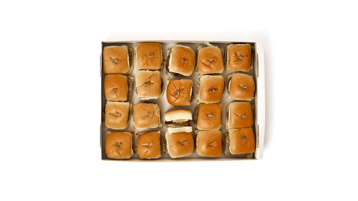 Warm American Cheeseburger Sliders - 20 pieces