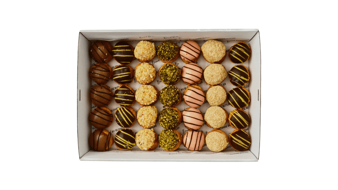 CHRISTMAS PETITE PROFITEROLES