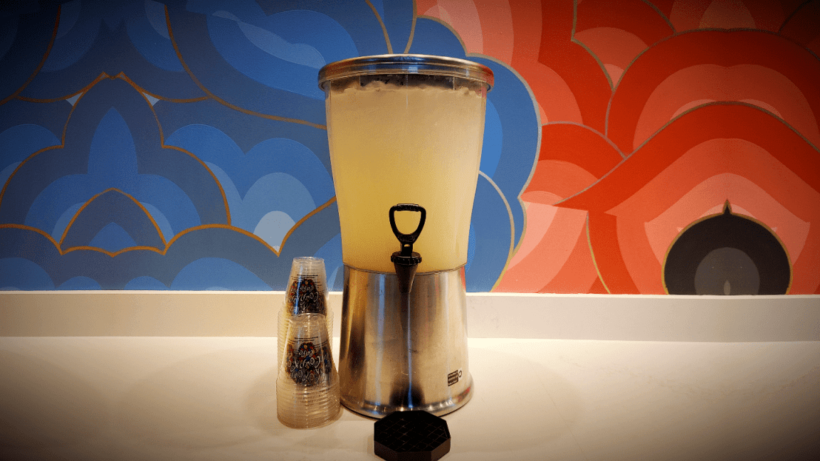 Fresh Lemonade - Medium (serves 24)