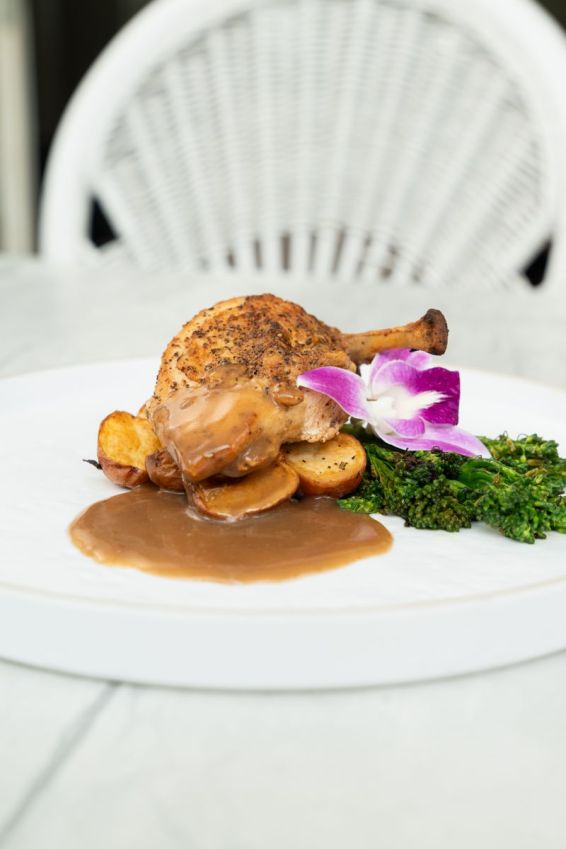 Pan Roasted Chicken / Baby Potatoes / Charred Broccolini