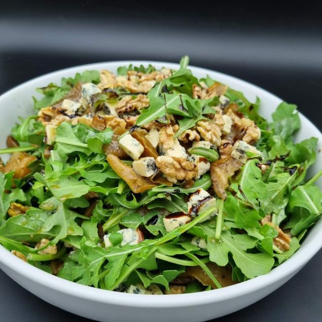 Rocket, Pear, Blue Cheese And Walnut