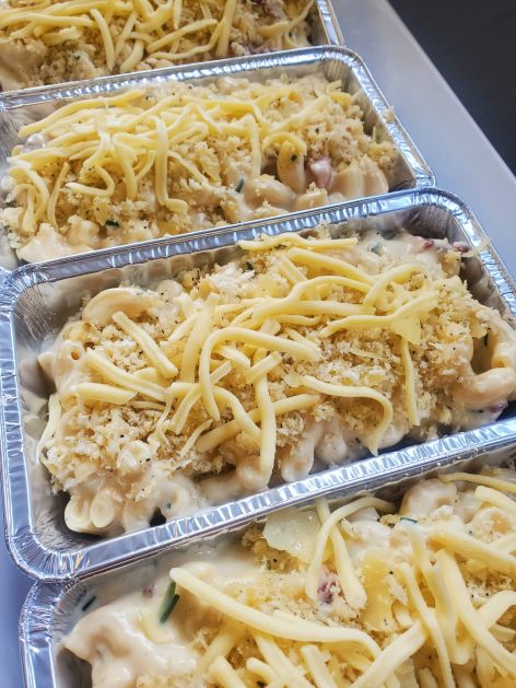 Takeaway Dinner Macaroni Cheese with Bacon serves 1 ,10 x 16cm  
