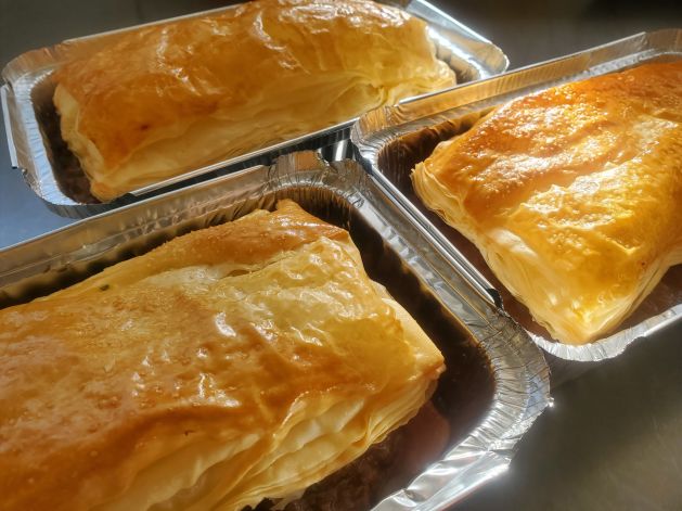 Ready Made Meals-  Beef Pot Pie serves 1/2 10 x 16cm 