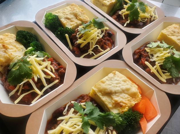 Ready Made Meals Chilli con Carne with potato gratin and vege-Micro  Gluten free