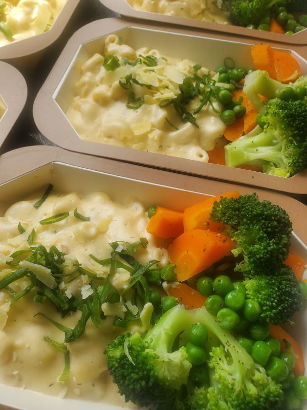 Micro Macaroni and Cheese with Bacon and Vege