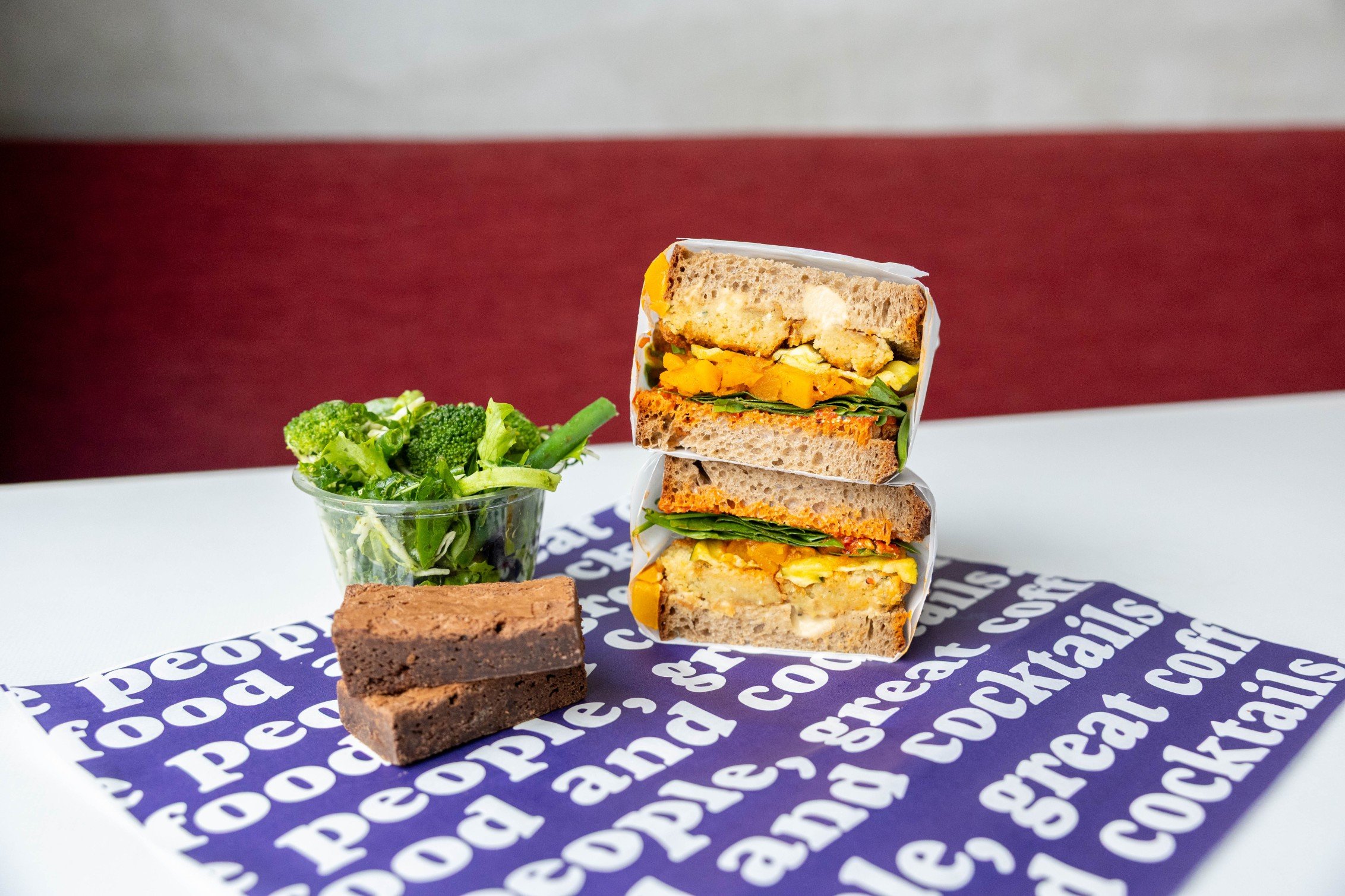 TT's CLASSIC LUNCH BOX - FALAFEL SANGA 