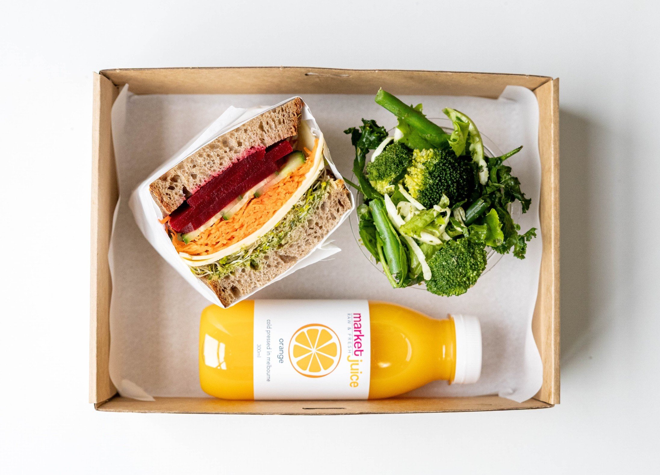 TT's SNACK BOX - SALAD SANGA