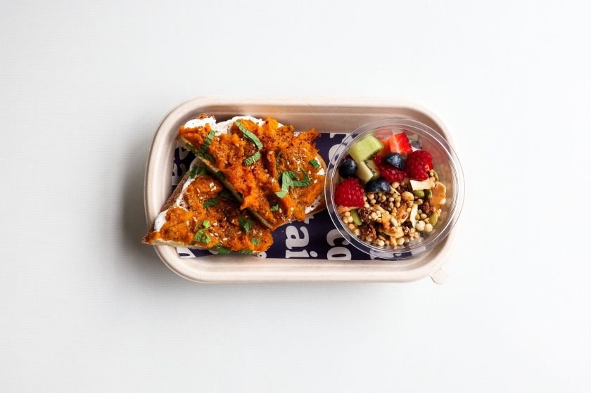 BREKKIE BOX - PUMPKIN TOAST & GRANOLA POT