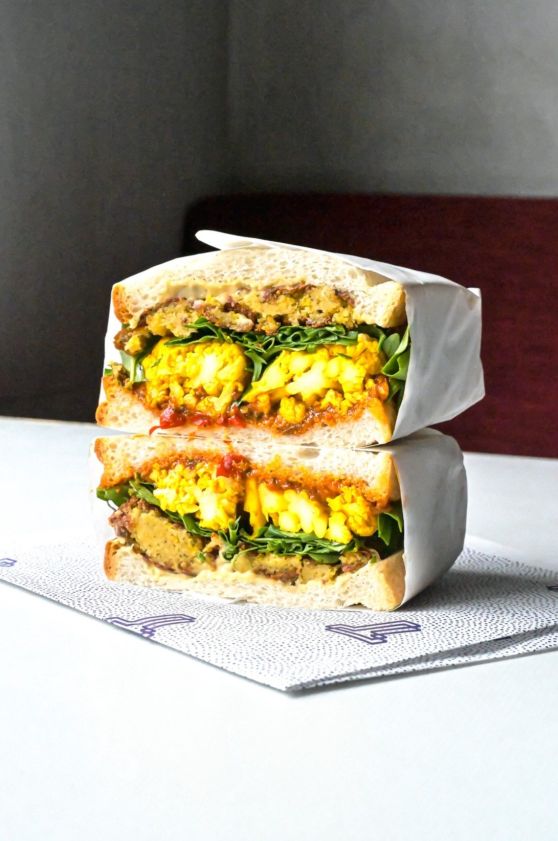 CRUSHED FALAFEL SANDWICH (VEGAN)