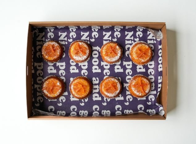 MANDARIN & ALMOND CAKES