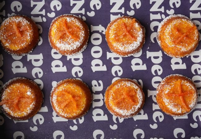 MANDARIN & ALMOND CAKES 