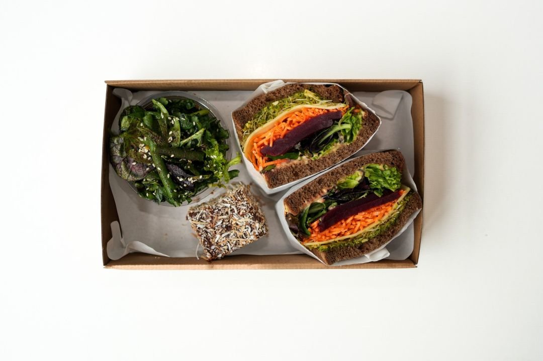 TT's CLASSIC LUNCH BOX 