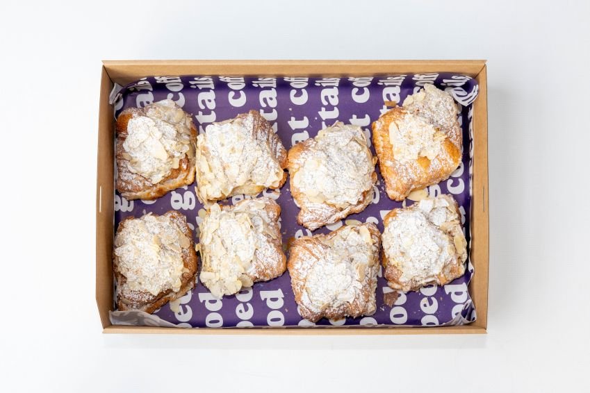 ALMOND CROISSANT
