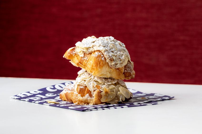 ALMOND CROISSANT
