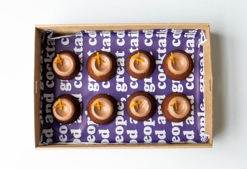 New ORANGE & ALMOND CAKES W/ CHOC FROSTING
