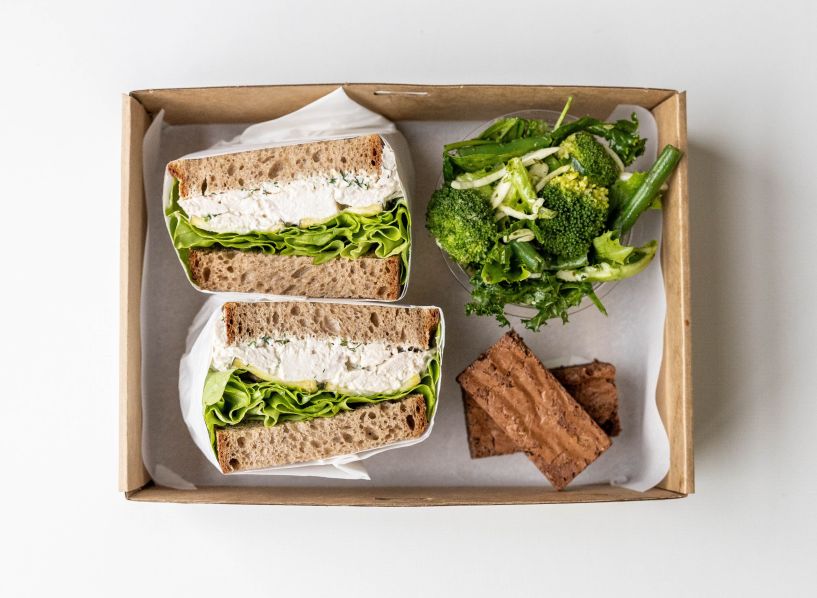 TT's CLASSIC LUNCH BOX - CHICKEN SANGA