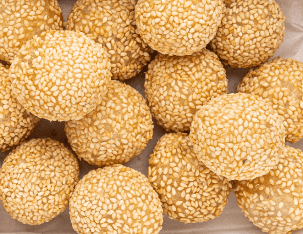 Sesame Balls (Medium 1/3 Pan - 30 Pieces)